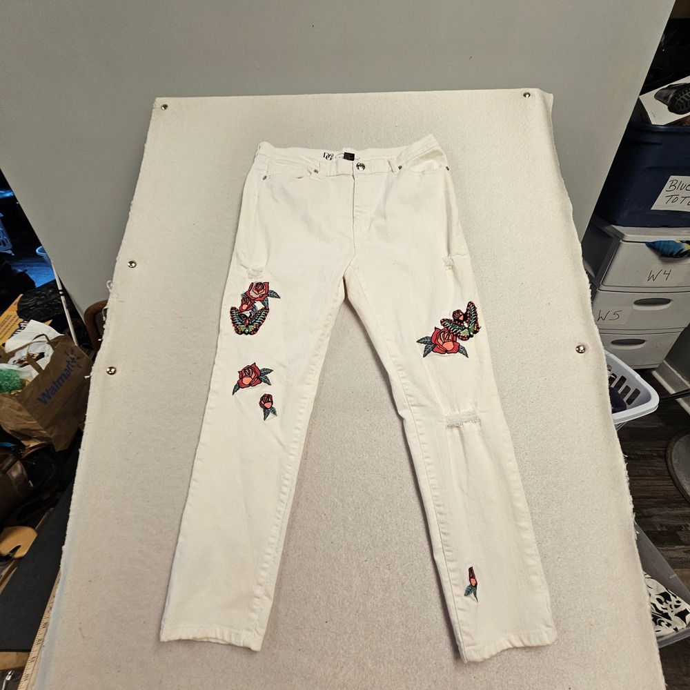 DG2 Diane Gilman White Embroidered Rose Butterfly Distressed Skinny Jeans 10‎
